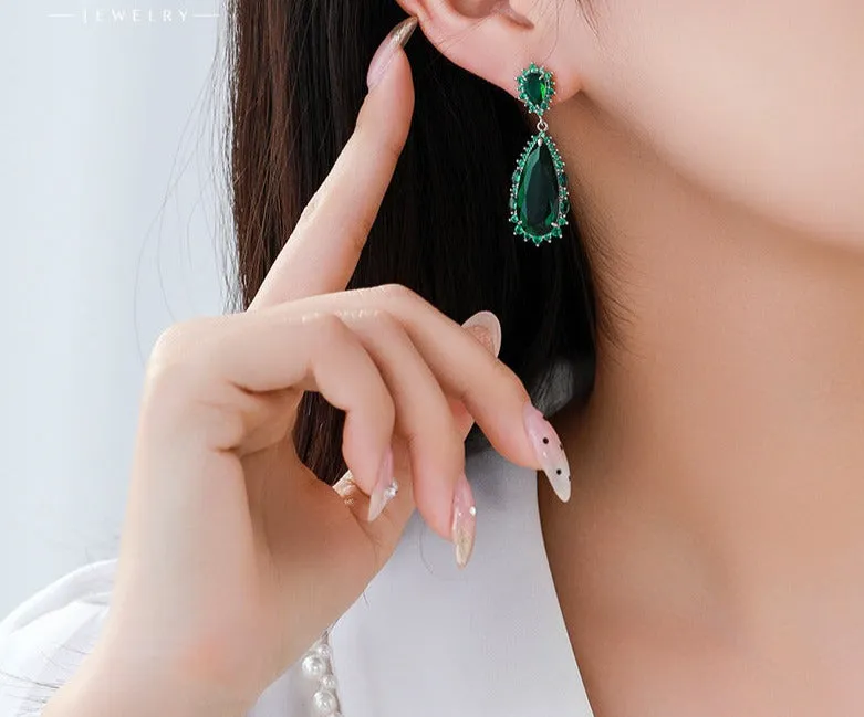 Caibao series water drop earrings, retro temperament, light luxury, niche design, high-end banquet earrings