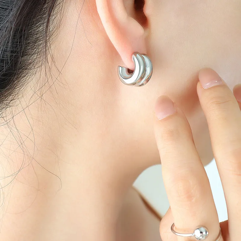 Elegant 18K Gold-Plated Mirror Stud Earrings with Unique C-Shape