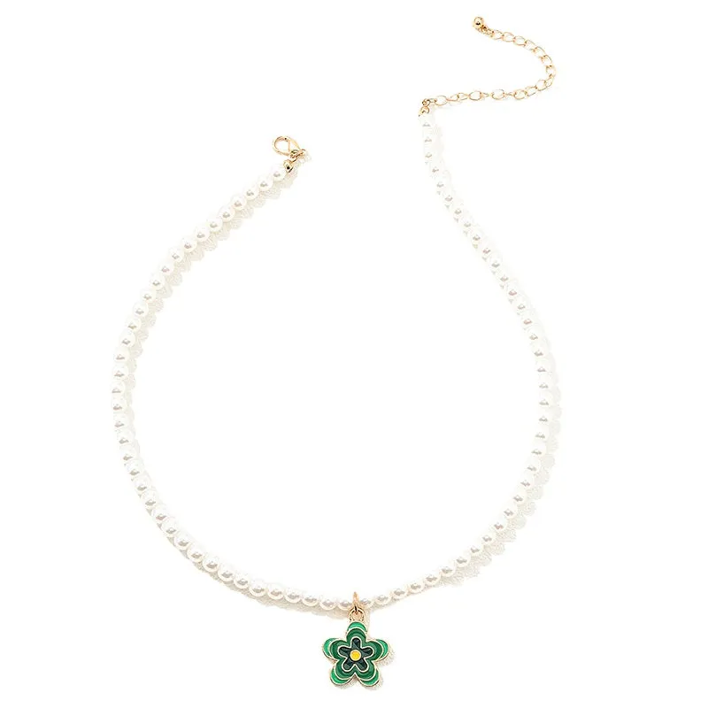 Elegant Parisian Pearl Collar Necklace with Retro Floral Pendant