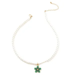 Elegant Parisian Pearl Collar Necklace with Retro Floral Pendant