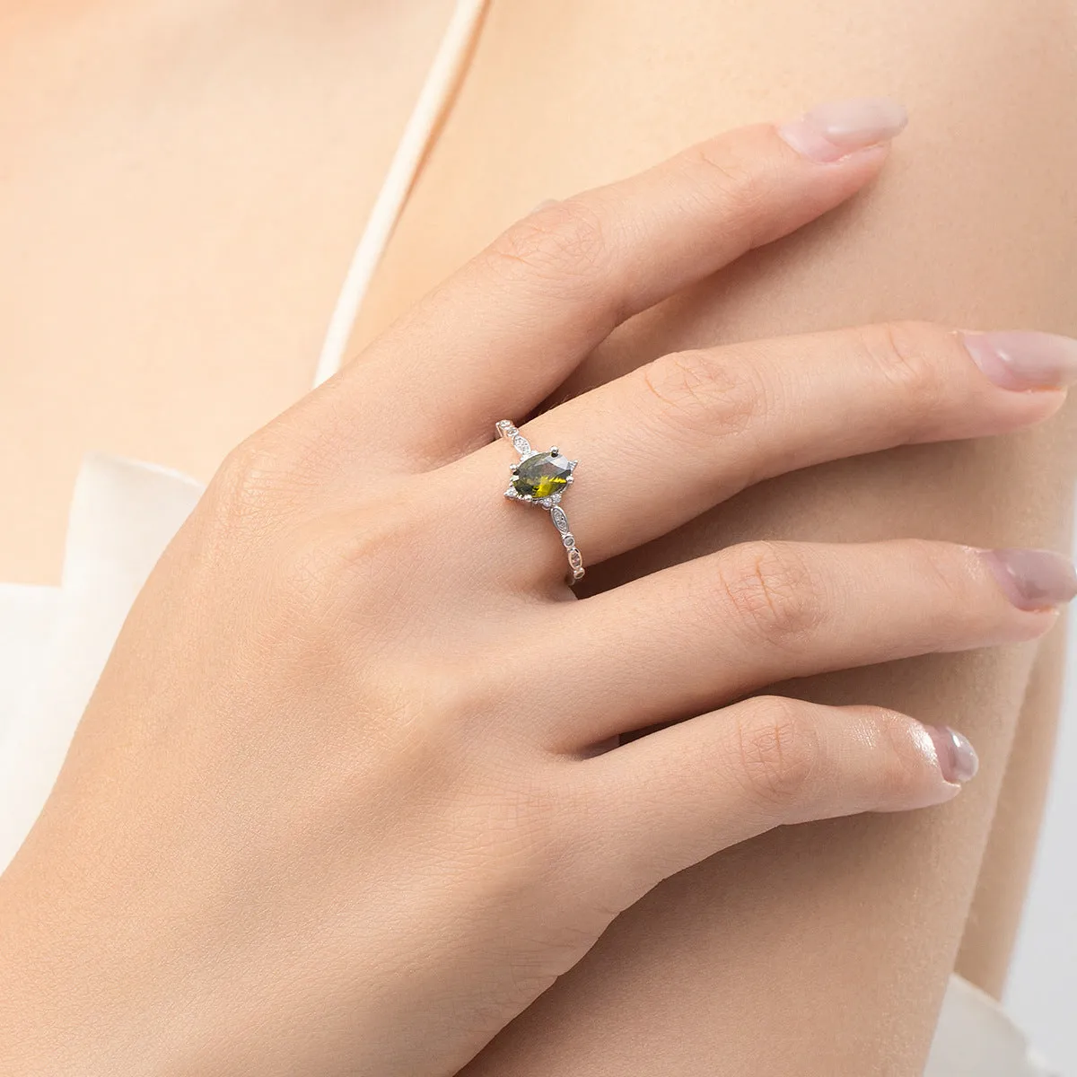 European Retro Style S925 Sterling Silver Zircon Pigeon Eggs Ring