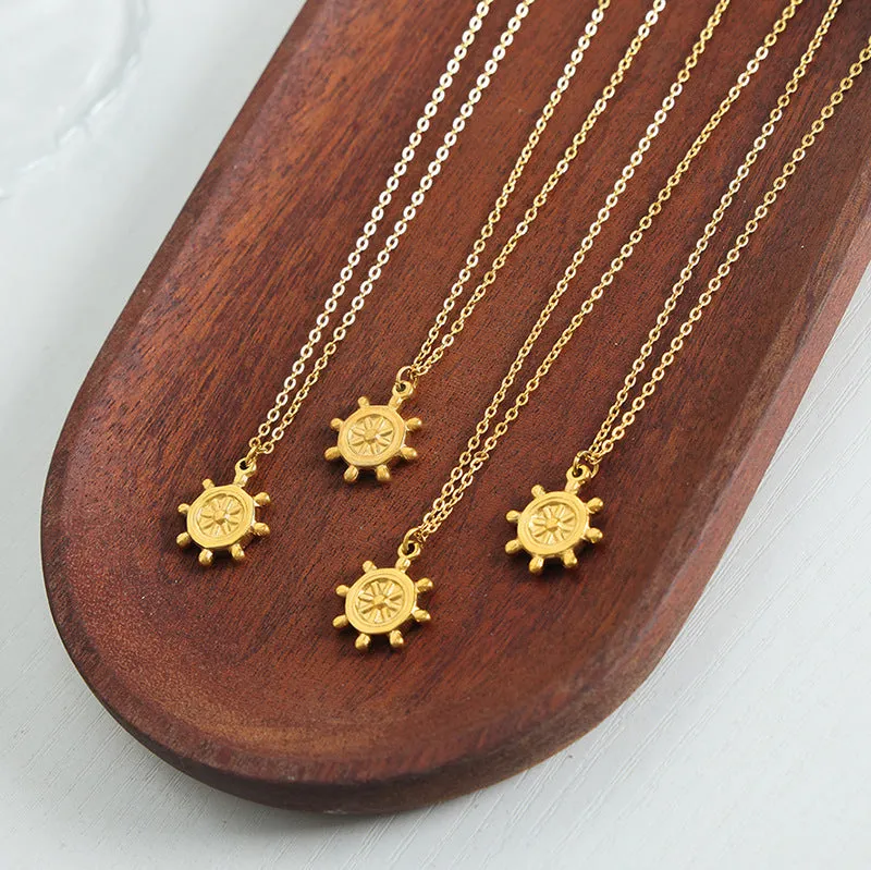 Exquisite European and American Style Gold-Plated Turntable Pendant Necklace for Women