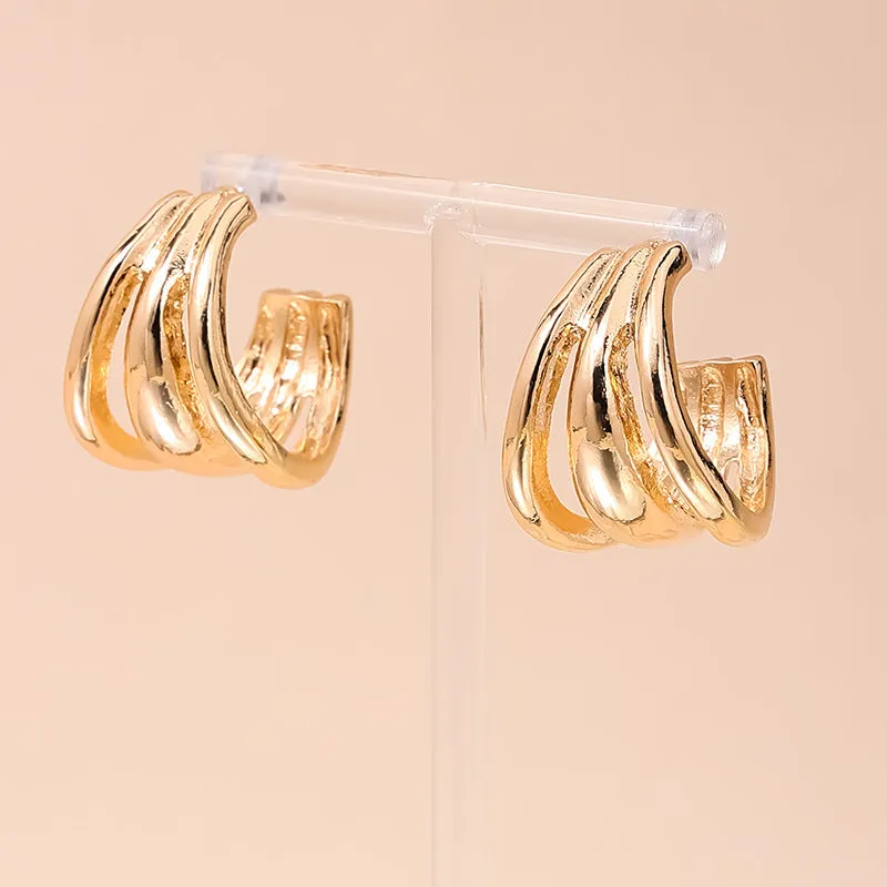 Luxurious Retro Hollow Arc Earrings in C-Shape