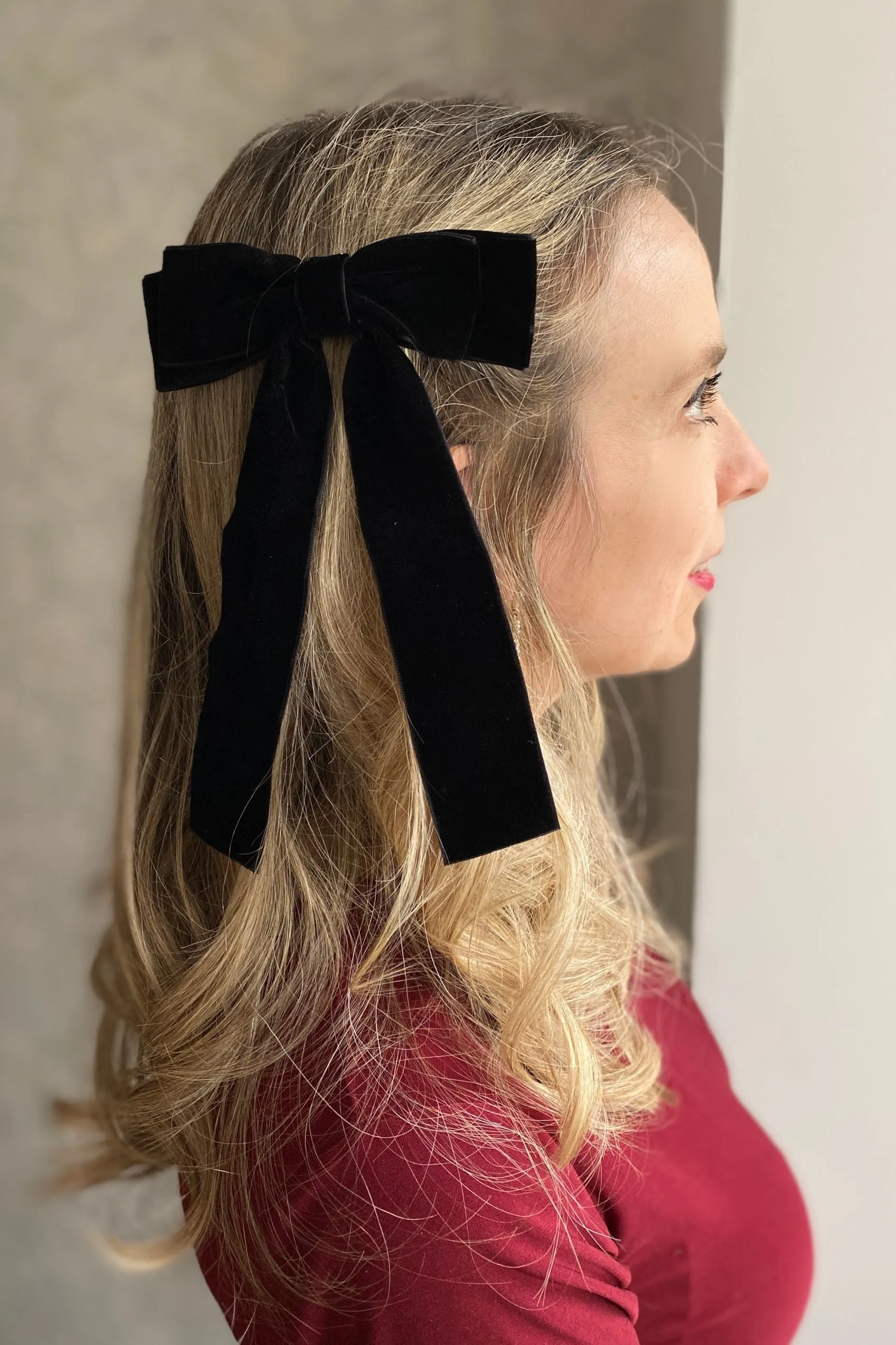 QueenMee Accessories Black Velvet Hair Bow Hair Clip Alligator Clip